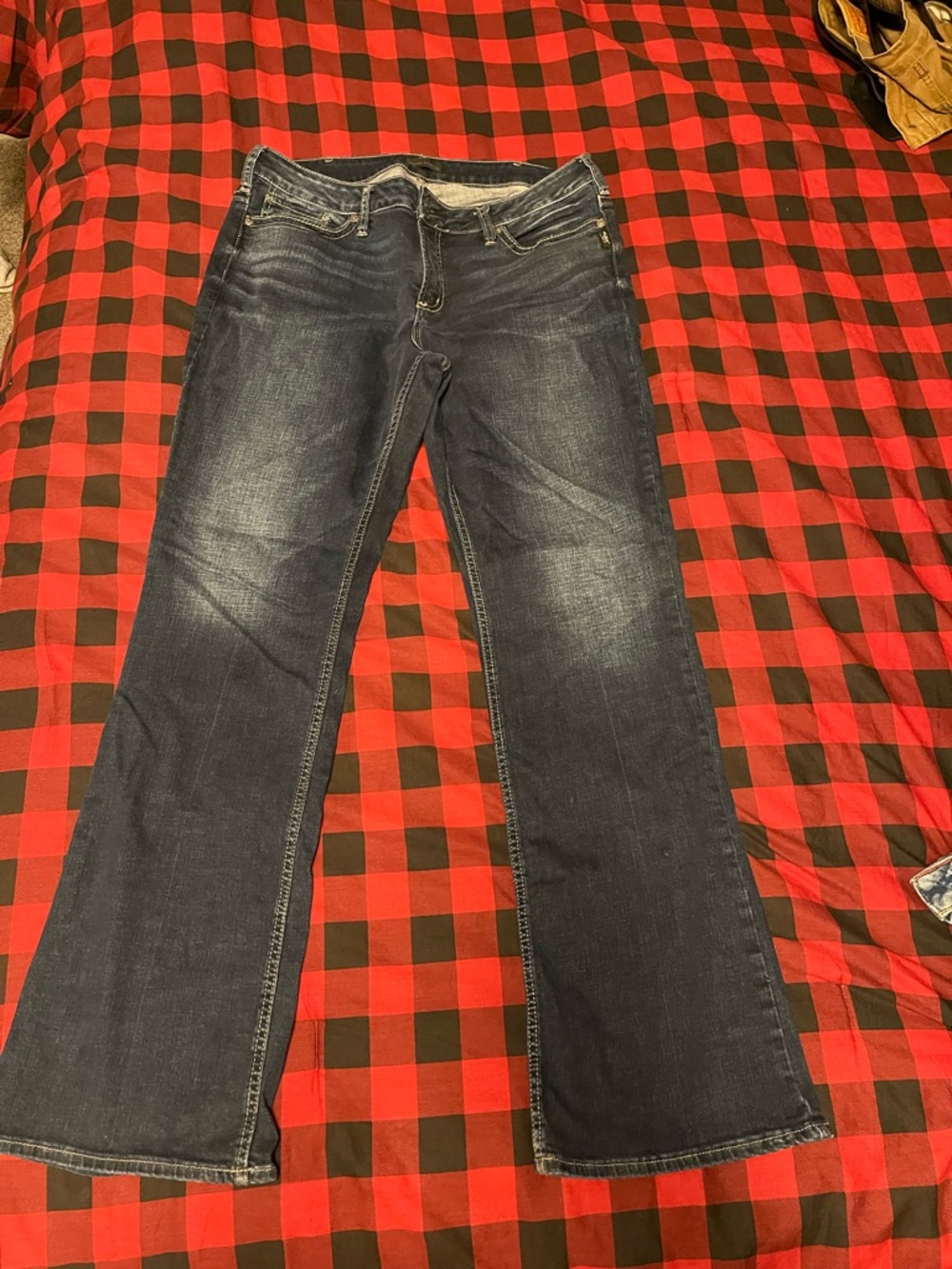 Woman’s silver jeans sz14/33 Avery slim boot cut